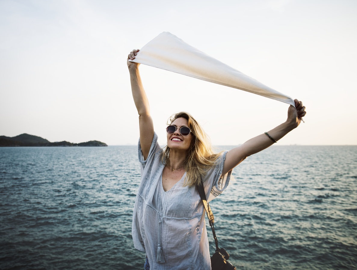beach-sea-nature-ocean-girl-woman-1389875-pxhere.com
